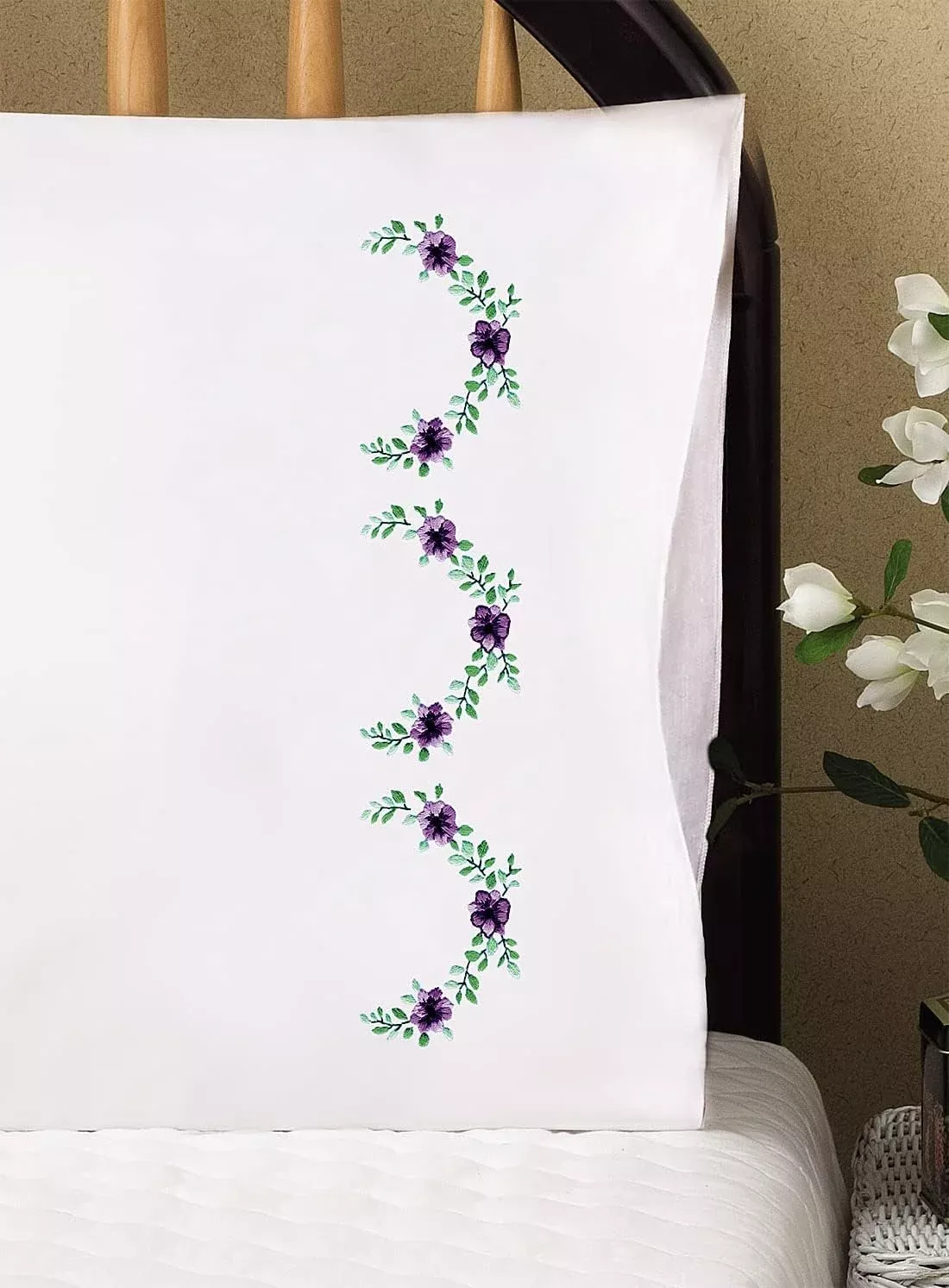 Design Works Crafts Lilac Scallops Stamped for Embroidery Pillowcases,