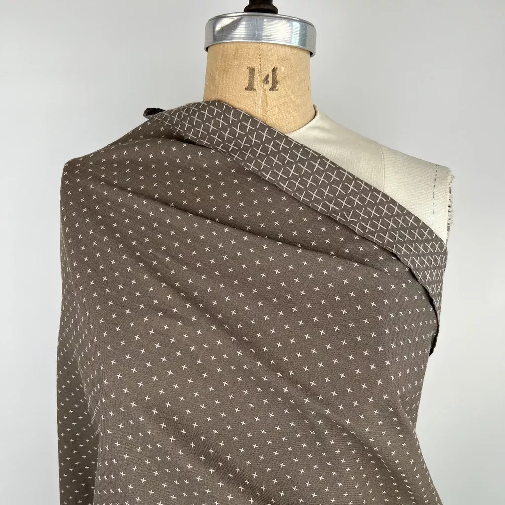 Diamond Textiles - Manchester Collection - Plusses - Smoke